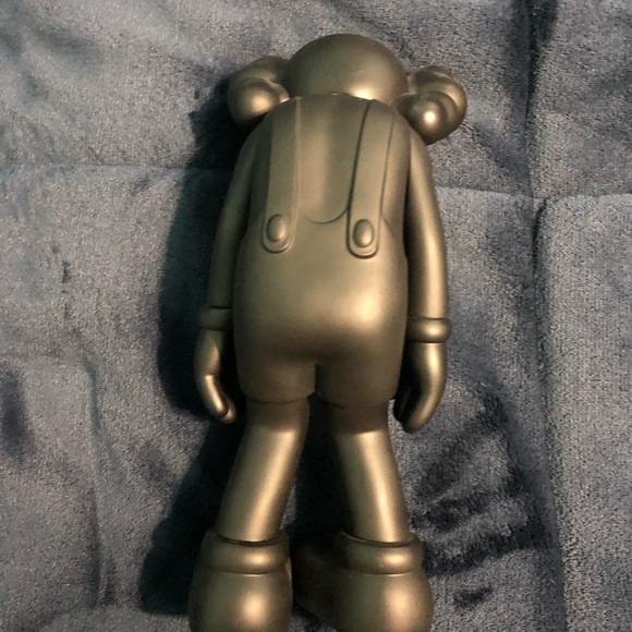 Kaws Small Lie Open Edition Black - Picture 2 of 3